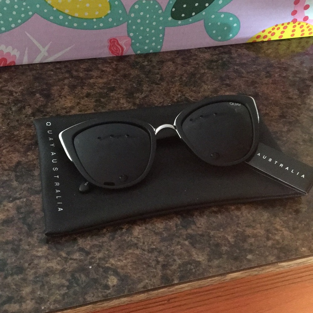 Sun glasses